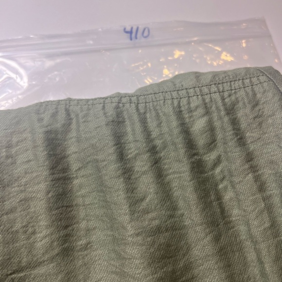 ✨DKNY Pant 6 Cargo Satiny army Green Zip 1/2 elastic pull on - Picture 10 of 10